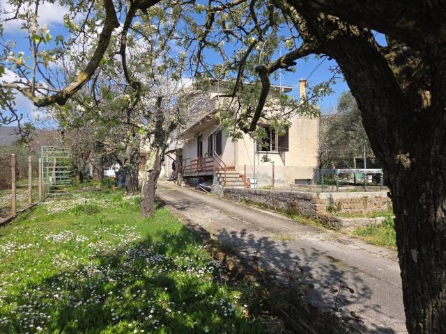 Villa Indipendente in vendita a Contrada Casale, Roma Capitale