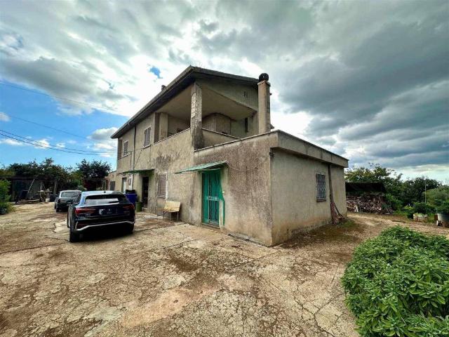 Villa Indipendente in vendita a Ulica, Roma Capitale