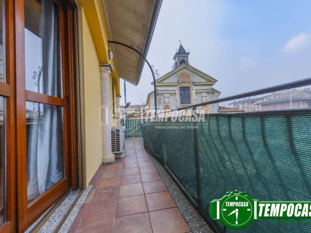 Villa Indipendente in vendita a Vellezzo Bellini, Lombardia