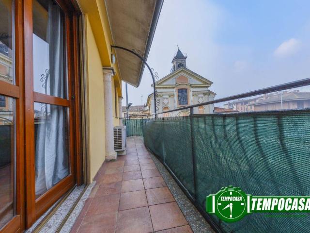 Villa Indipendente in vendita a Vellezzo Bellini, Lombardia