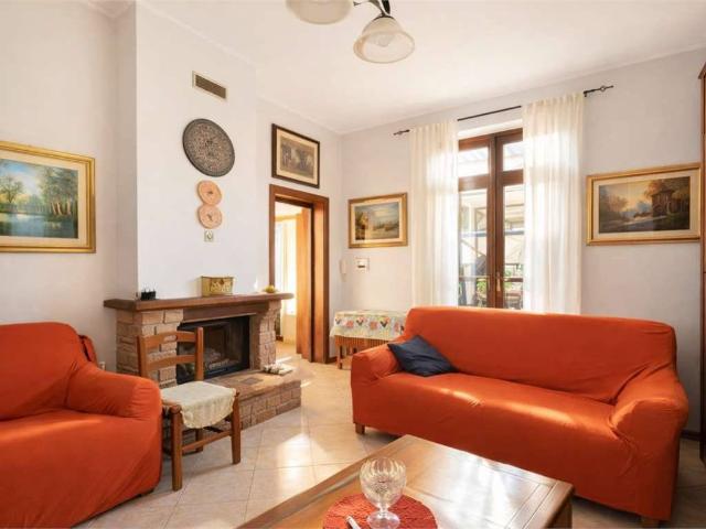 Villa Indipendente in vendita a Gallo Praile, Piemonte