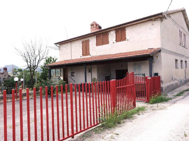 Villa Indipendente in vendita a Marche, Ascoli Piceno
