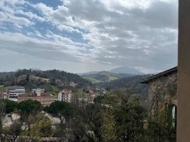 Villa Indipendente in vendita a Castello, Marche
