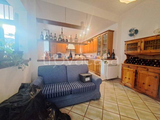 Villa Indipendente in vendita a Danèla, Venegono Inferiore