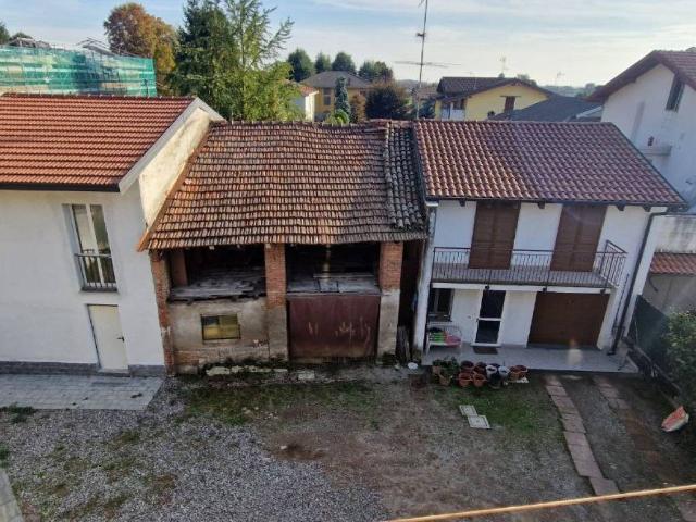 Villa Indipendente in vendita a Venegono Superiore, Lombardia