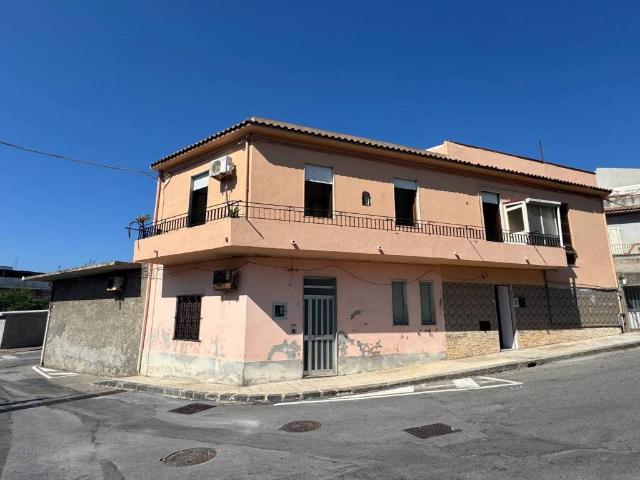 Villa Indipendente in vendita a Venetico, Sicilia