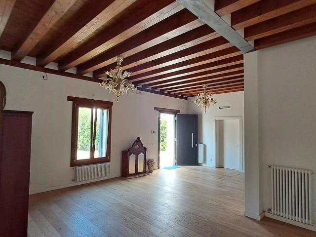 Villa Indipendente in vendita a Cipressina, Venezia
