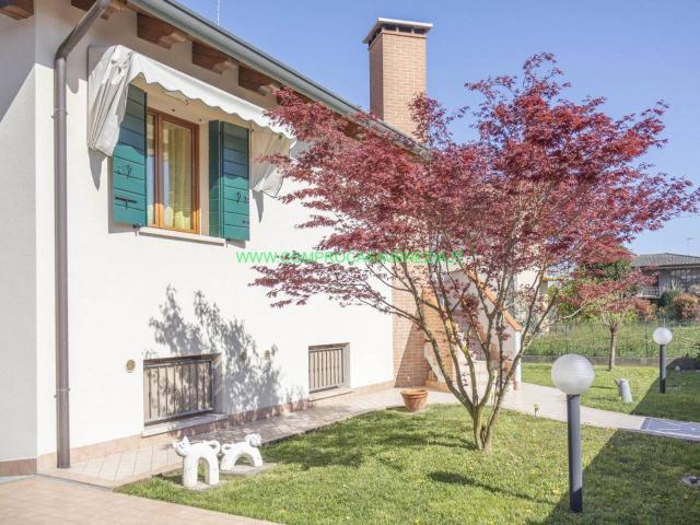Villa Indipendente in vendita a Chirignago-Zelarino, Venezia