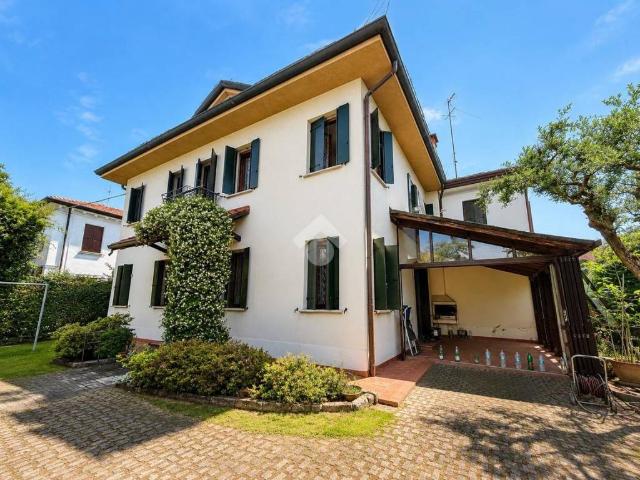 Villa Indipendente in vendita a Mestre-Carpenedo, Venezia