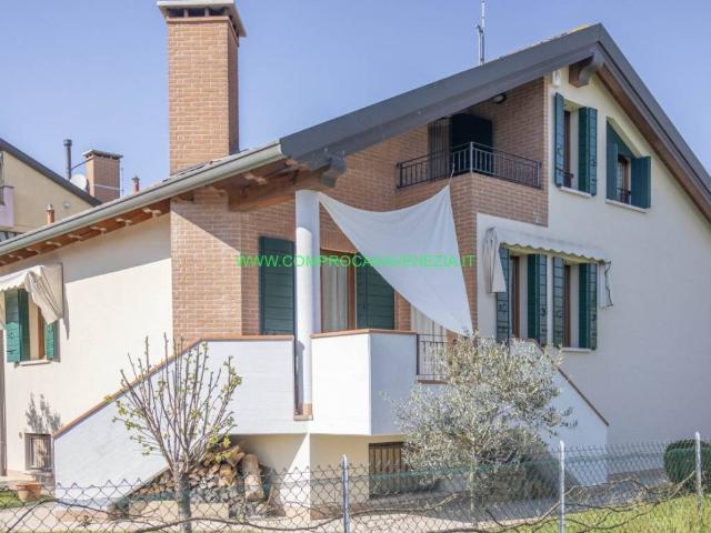Villa Indipendente in vendita a Trivignano, Venezia