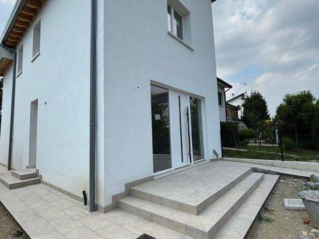 Villa Indipendente in vendita a Chirignago-Zelarino, Venezia