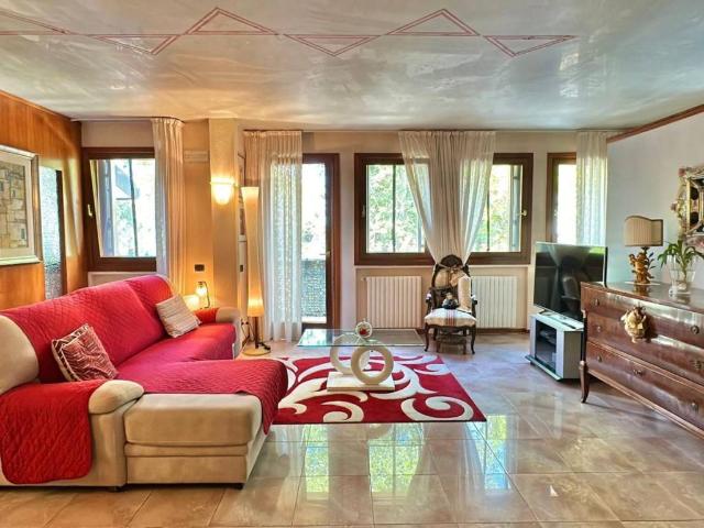 Villa Indipendente in vendita a Lido-Pellestrina, Venezia