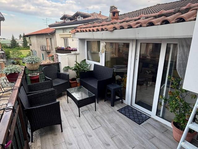 Villa Indipendente in vendita a Veniano, Como
