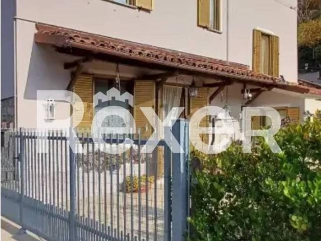 Villa Indipendente in vendita a Appennino Reggiano, Re