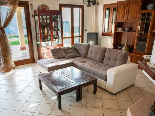 Villa Indipendente in vendita a Bevera, Ventimiglia