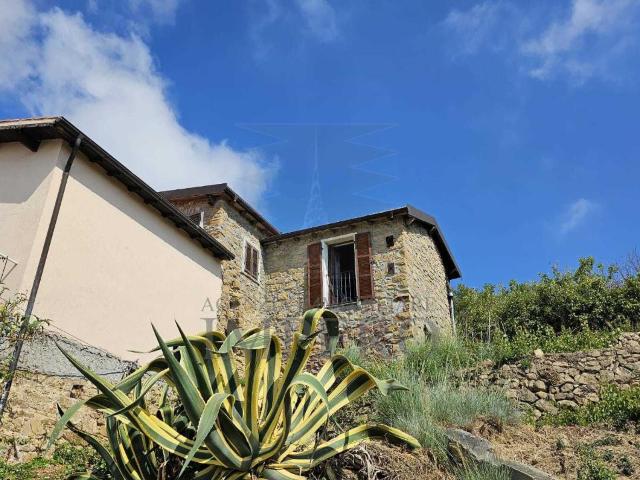 Villa Indipendente in vendita a Zanin, Ventimiglia
