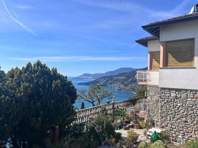 Appartamento in vendita a Ventimiglia, Liguria