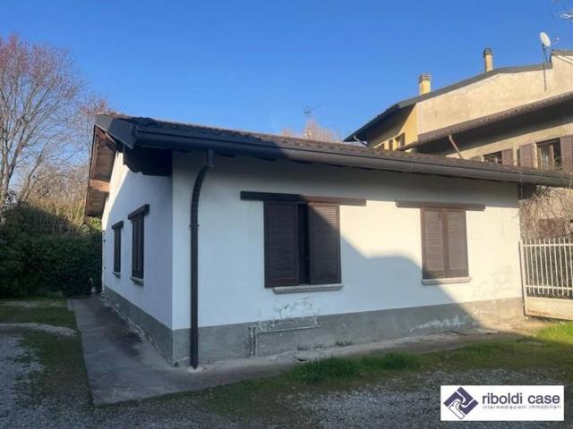 Villa Indipendente in vendita a Molino Bistorgio, Verano Brianza