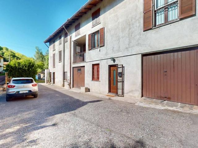 Villa Indipendente in vendita a Verano Brianza, Lombardia