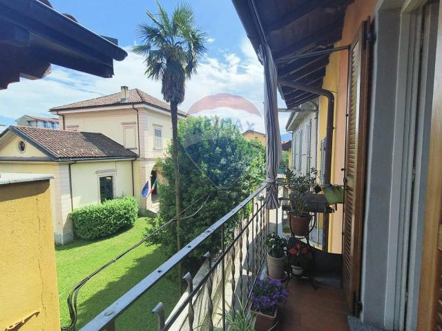 Villa Indipendente in vendita a Suna, Piemonte