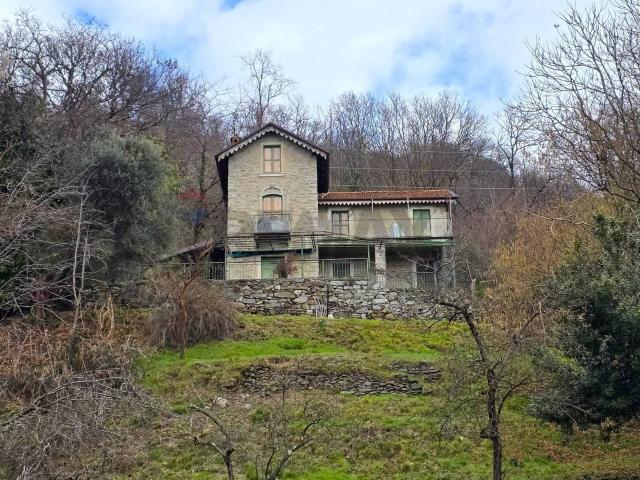 Villa Indipendente in vendita a Pallanza, Piemonte