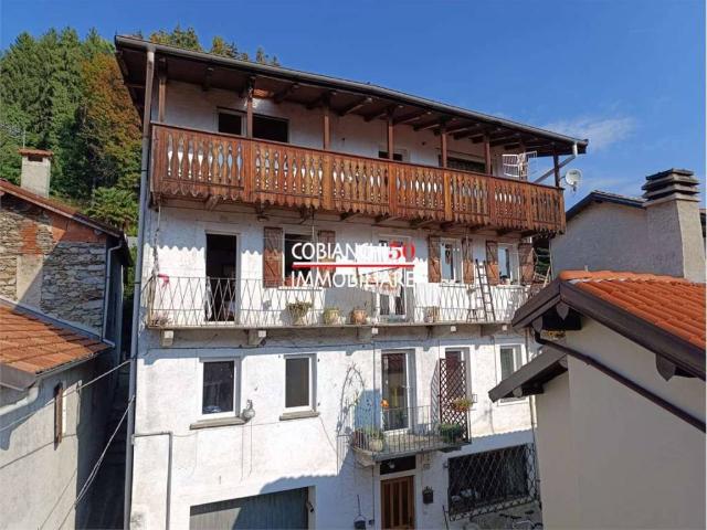Villa Indipendente in vendita a Unchio, Piemonte