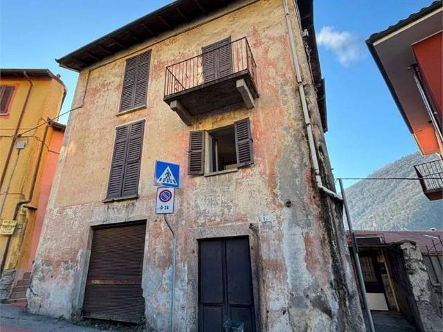 Villa Indipendente in vendita a Trobaso, Piemonte