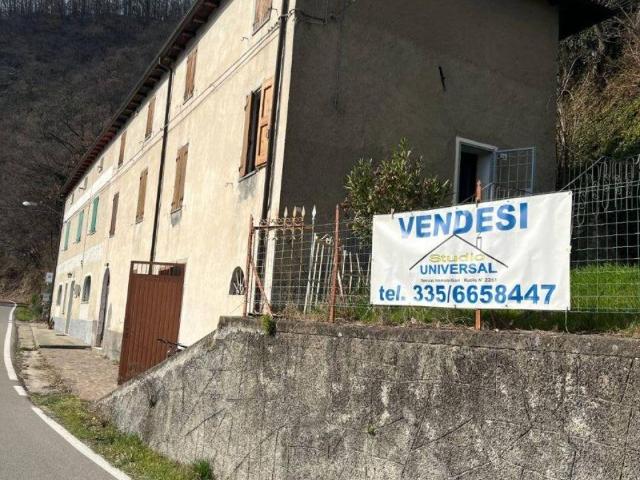 Villa Indipendente in vendita a Unione dell'Appennino Bolognese, Vergato