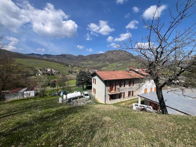 Villa Indipendente in vendita a Unione dell'Appennino Bolognese, Vergato