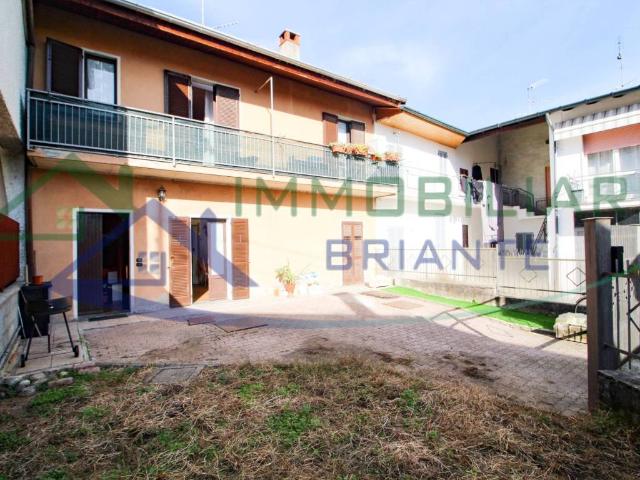 Villa Indipendente in vendita a Sesona, Vergiate
