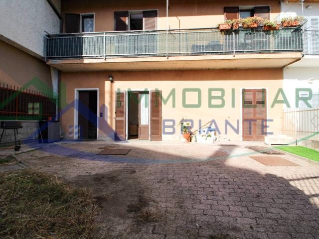 Villa Indipendente in vendita a Sesona, Vergiate
