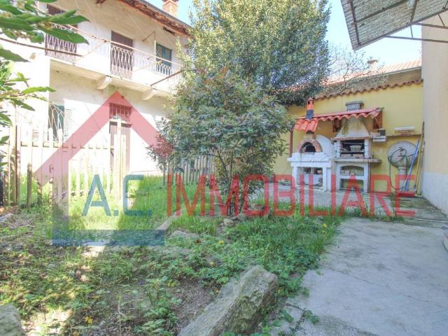 Villa Indipendente in vendita a Vergiate, Lombardia