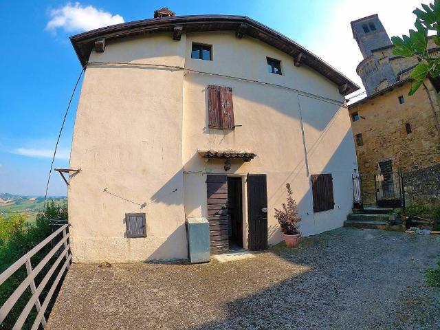 Villa Indipendente in vendita a Vigoleno, Vernasca