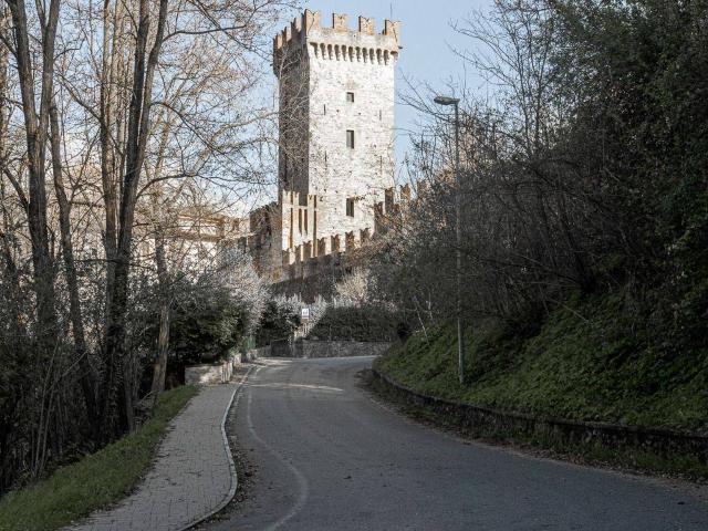 Villa Indipendente in vendita a Vernasca, Reggio Emilia