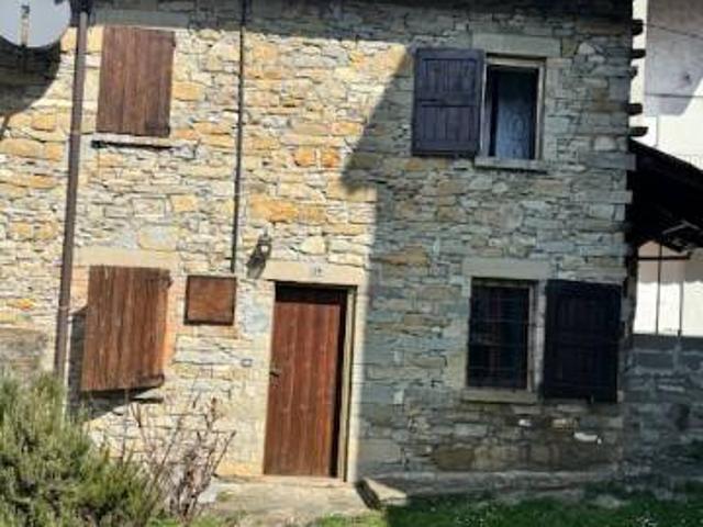 Villa Indipendente in vendita a Vernasca, Reggio Emilia