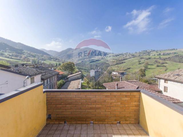Villa Indipendente in vendita a Vernasca, Reggio Emilia