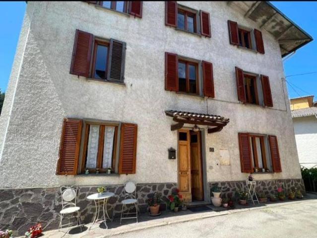 Villa Indipendente in vendita a Vernio, Toscana