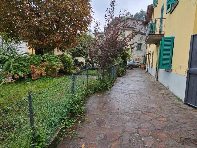 Villa Indipendente in vendita a Il Casone, Vernio