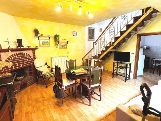 Villa Indipendente in vendita a Vernio, Toscana