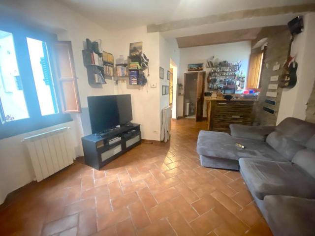 Villa Indipendente in vendita a Le Confina, Vernio