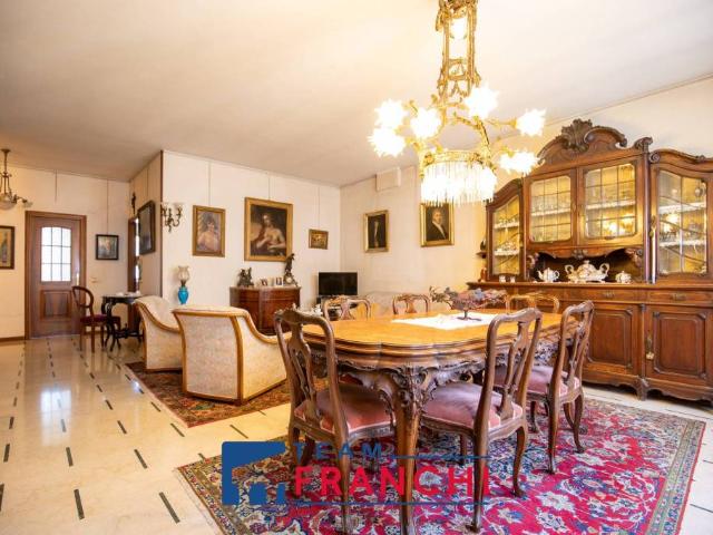 Villa Indipendente in vendita a Verolanuova, Lombardia