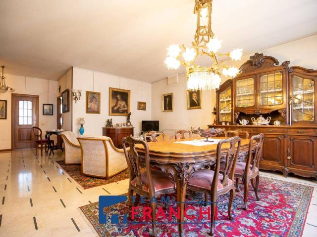 Villa Indipendente in vendita a Verolanuova, Lombardia