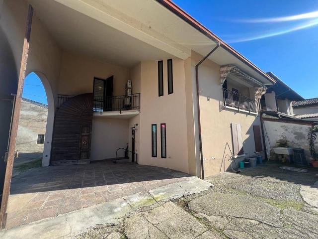 Villa Indipendente in vendita a Verolavecchia, Lombardia