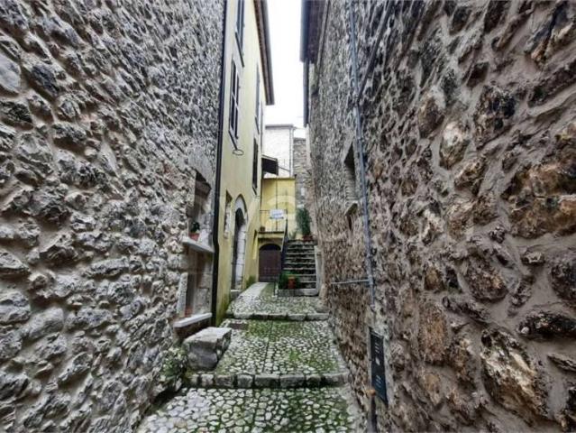 Villa Indipendente in vendita a Veroli, Lazio