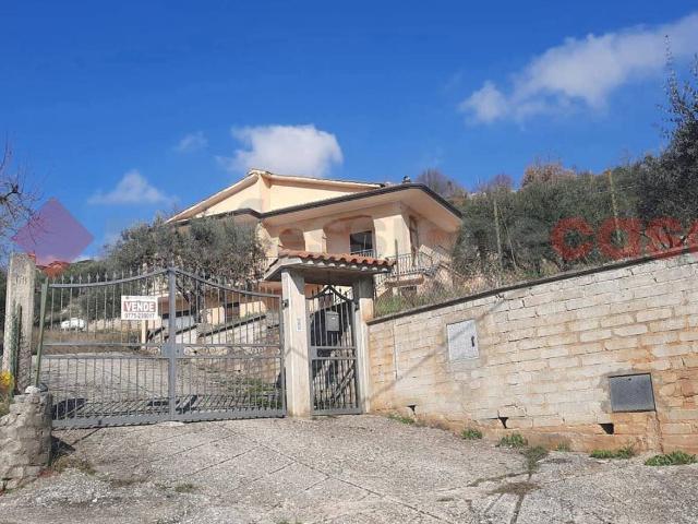 Villa Indipendente in vendita a Veroli, Lazio