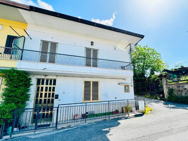 Villa Indipendente in vendita a Veroli, Lazio