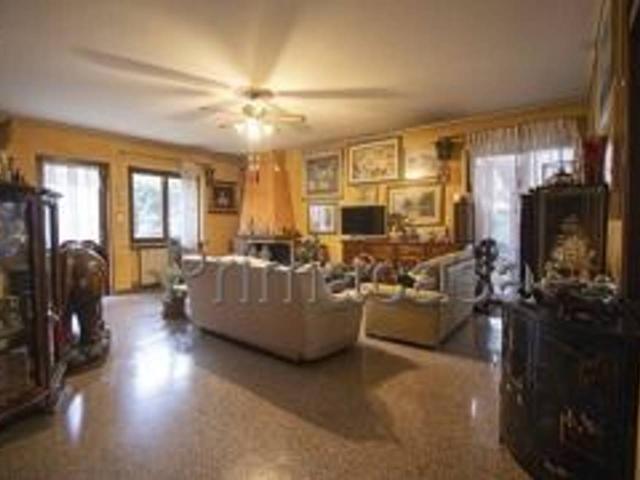 Villa Indipendente in vendita a Sud-Est, Brenzone