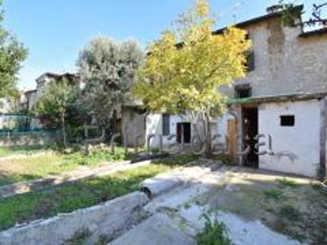 Villa Indipendente in vendita a Marzana, Brenzone