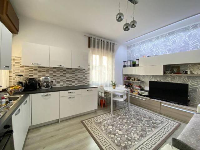 Villa Indipendente in vendita a Sud, Brenzone
