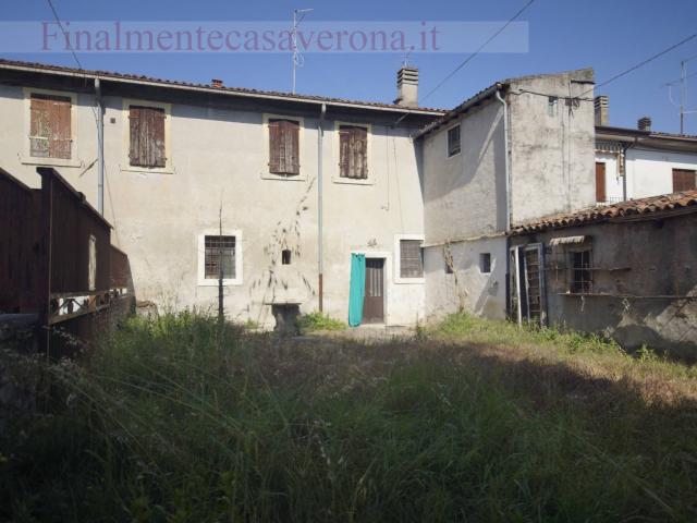 Villa Indipendente in vendita a Sud-Ovest, Brenzone